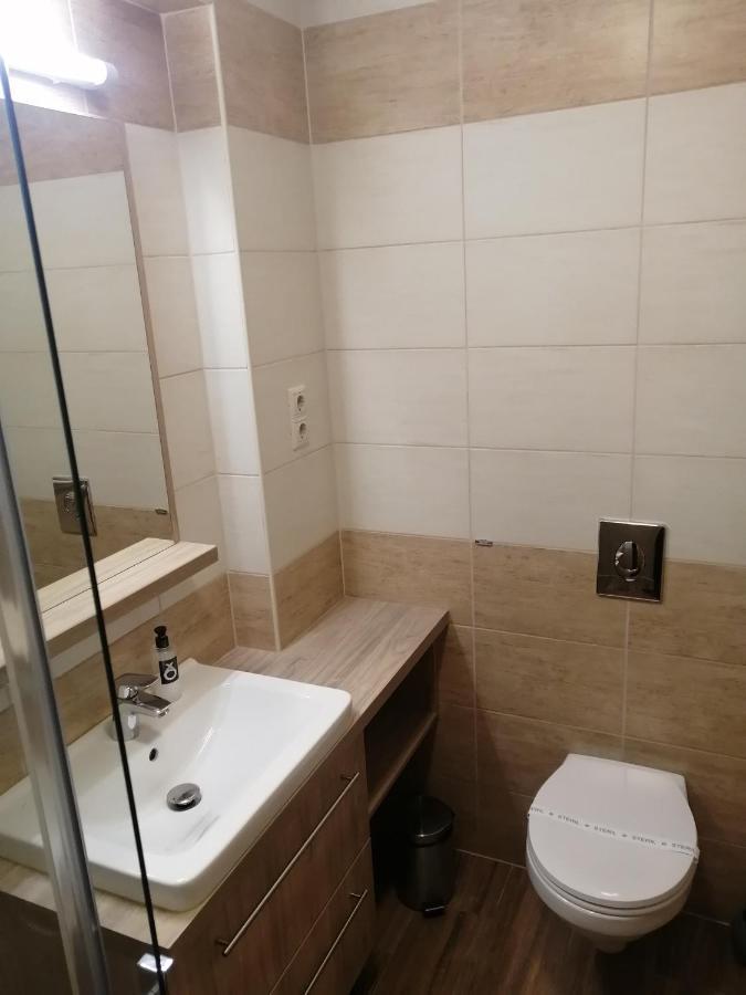 Zafirgyoengy Apartmanok Sárvár Εξωτερικό φωτογραφία