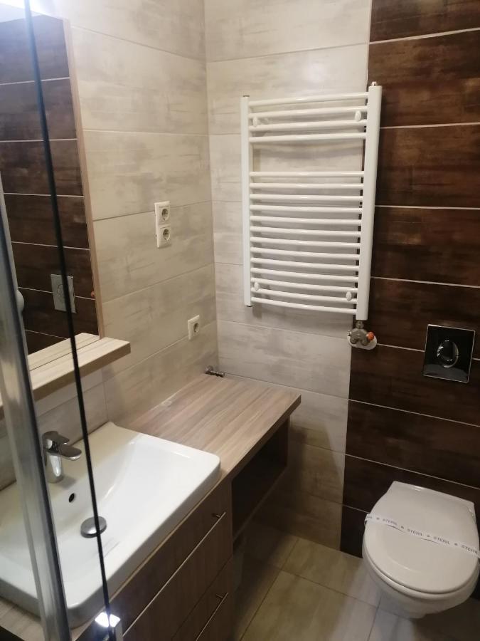 Zafirgyoengy Apartmanok Sárvár Εξωτερικό φωτογραφία