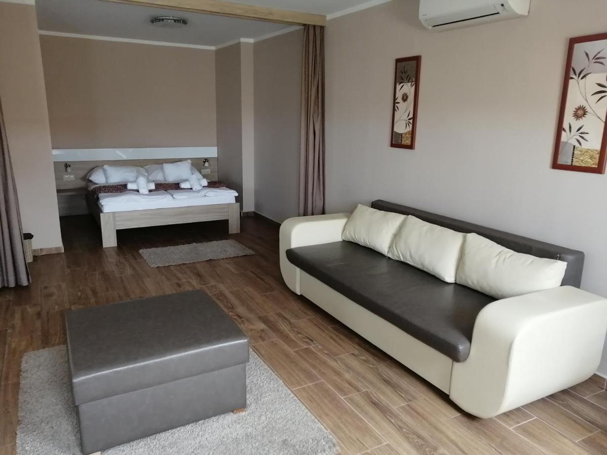Zafirgyoengy Apartmanok Sárvár Εξωτερικό φωτογραφία