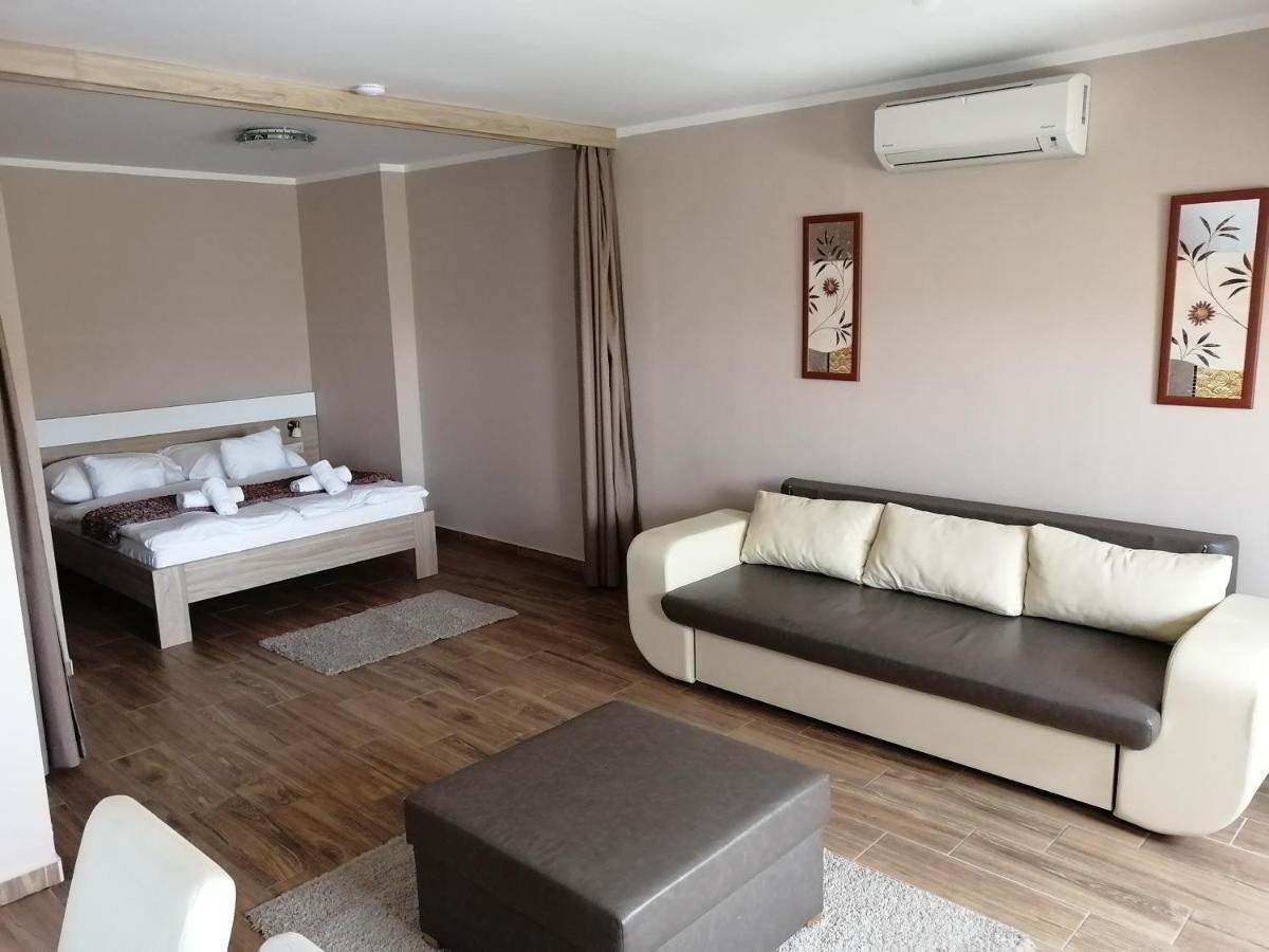Zafirgyoengy Apartmanok Sárvár Εξωτερικό φωτογραφία